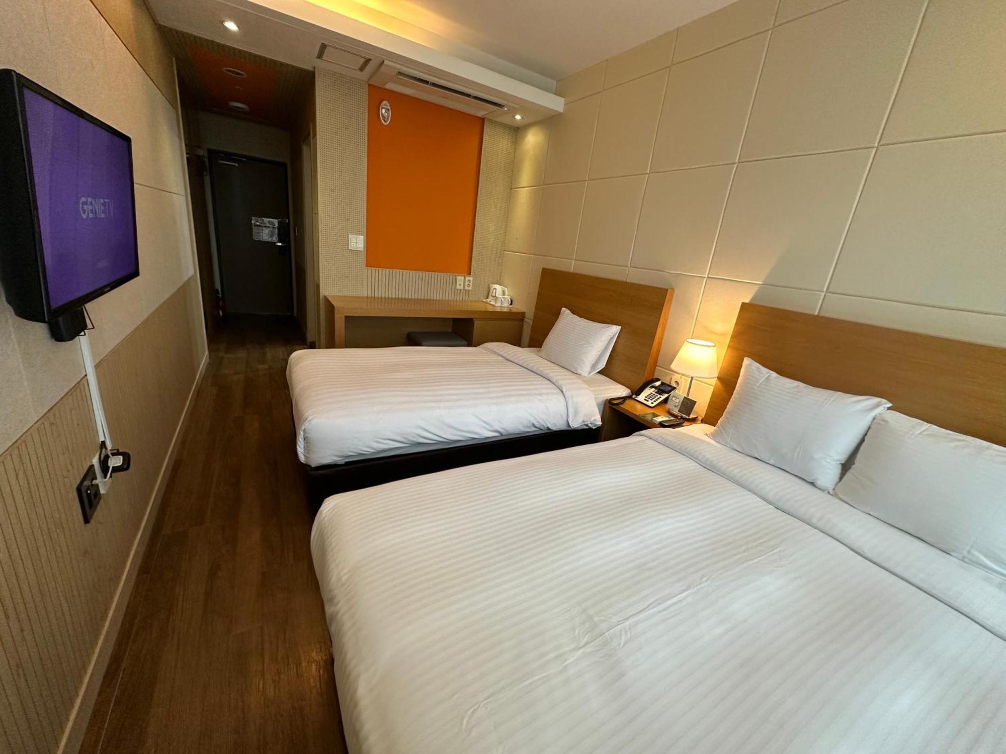 Hotel Icc Tedzson Kültér fotó